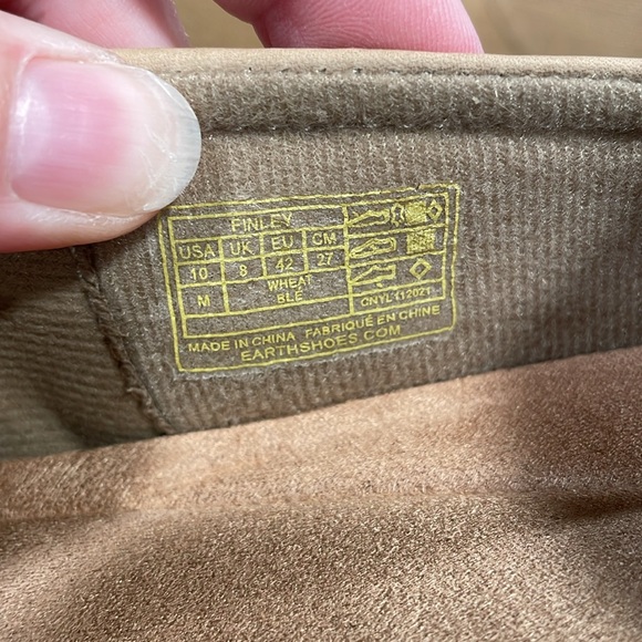 Earth Origins shoes - Picture 7 of 8